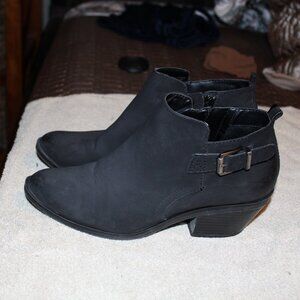 Sonoma Womens Low Cut Boot Size 8 Black Suede